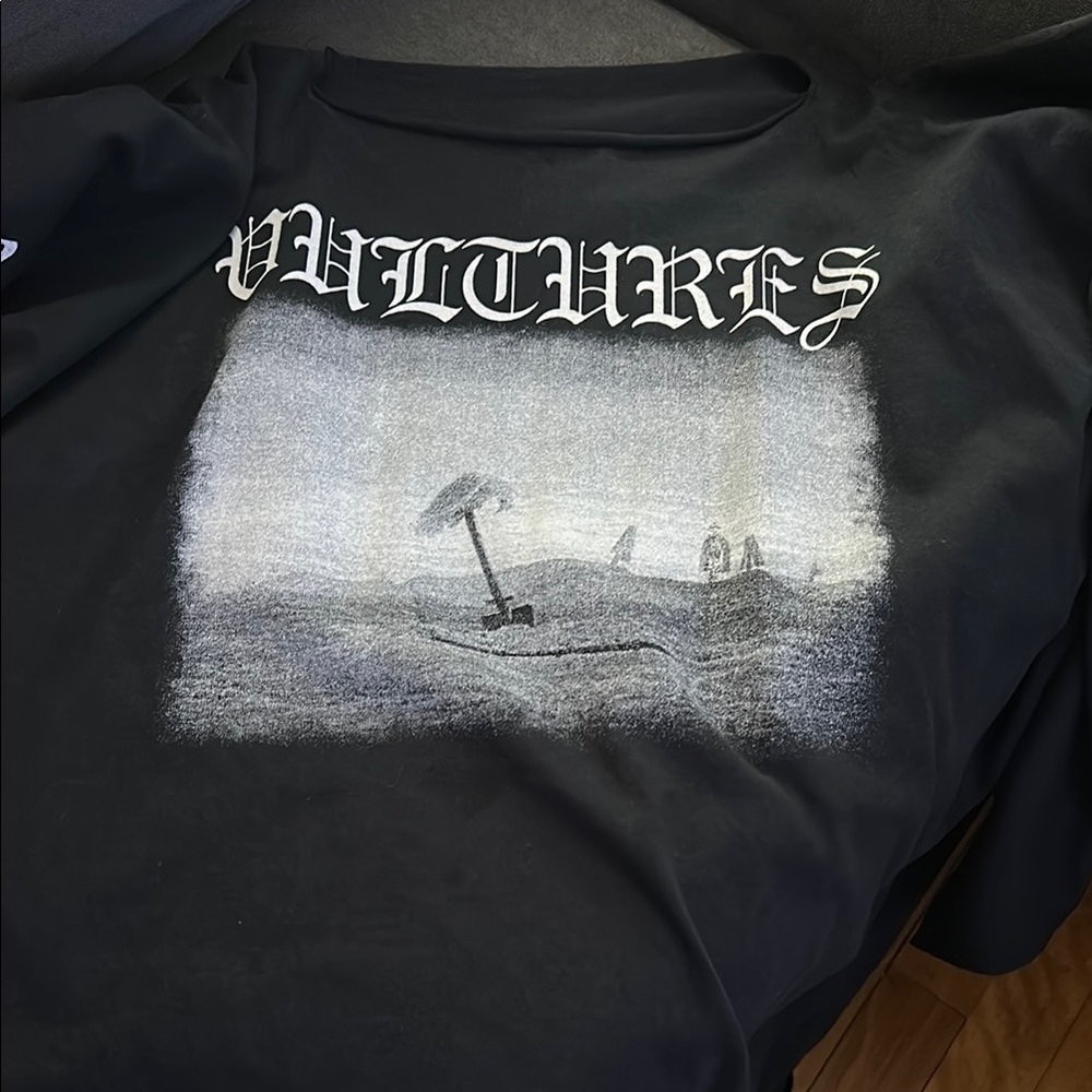 kanye west long sleeve shirt size 3 new